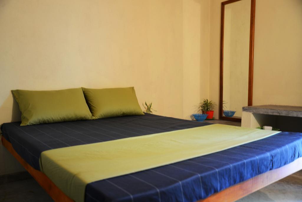 Jungle Beach Hostel Unawatuna Habitación foto