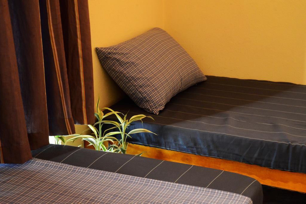 Jungle Beach Hostel Unawatuna Habitación foto